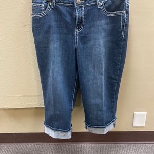 SIZE 12 CUFF CAPRI JEANS